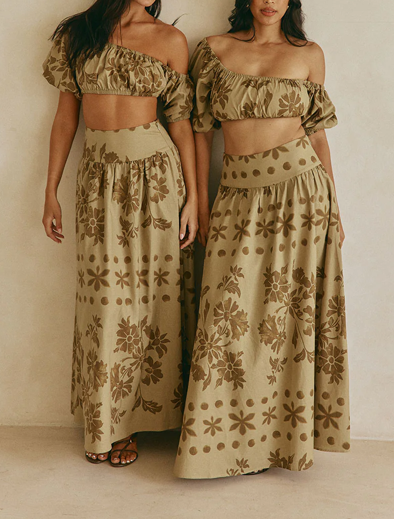 Effortless Green Floral Print Matching Set for Women with Off Shoulder Puff Sleeve Maxi Skirt