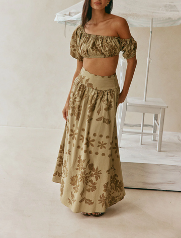Effortless Green Floral Print Matching Set for Women with Off Shoulder Puff Sleeve Maxi Skirt